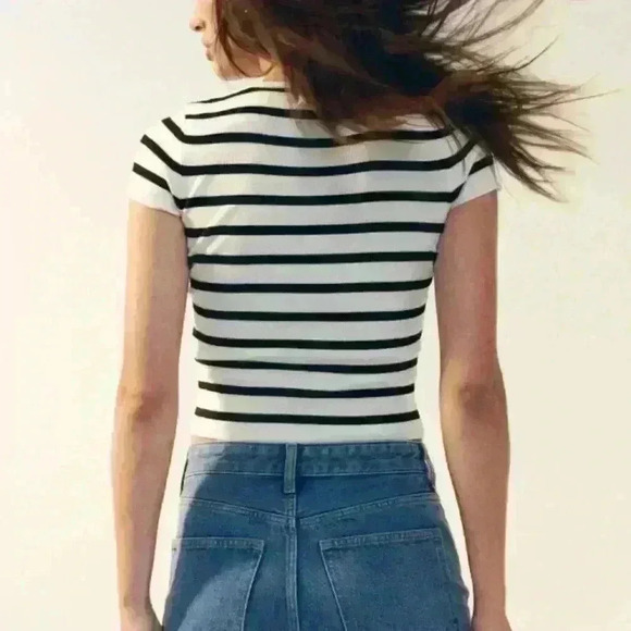 H&M Striped Button Detail Sweater - Picture 5 of 8